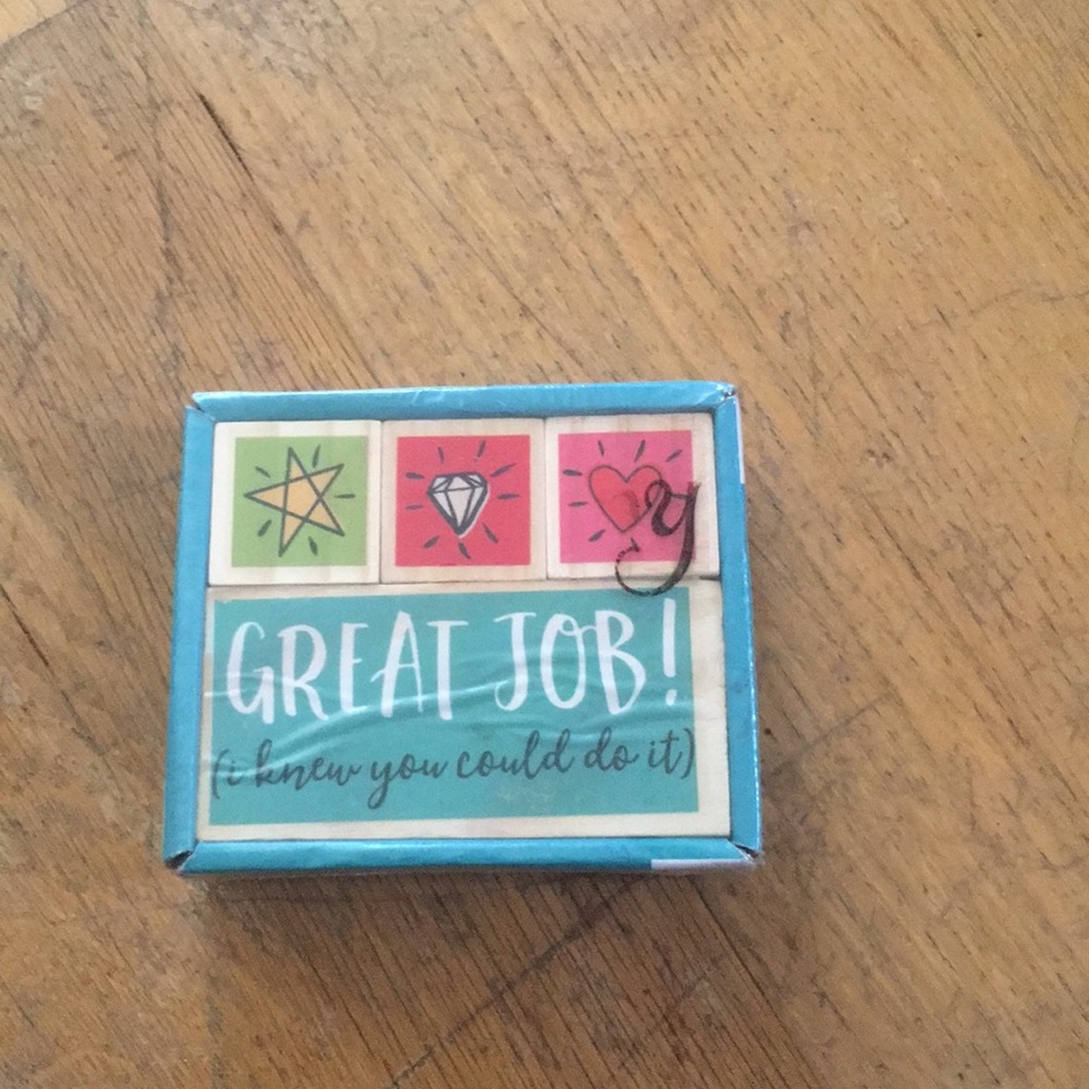 ❤️❤️❤️NWT TAG STAMP SET❤️❤️❤️